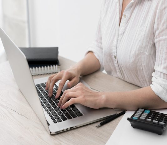 Księgowość online – jak wygląda w praktyce? jak wyglada ksiegowosc online