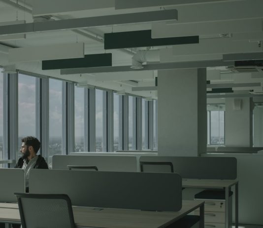 Kadry i płace – jak skutecznie monitorować koszty zatrudnienia?